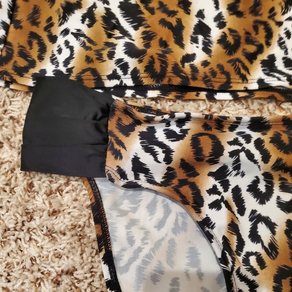 NWOT Venus Leopard Halter Tankini Top:14 Bottom:12 - Picture 3 of 6